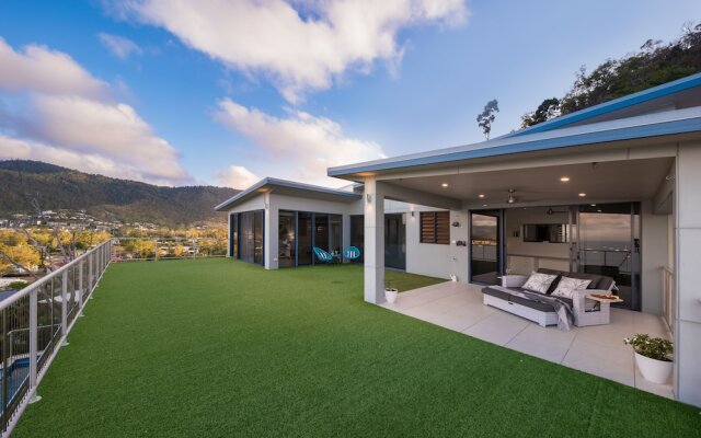 Panorama - Cannonvale