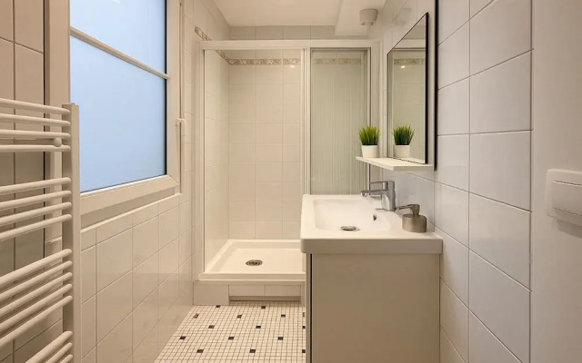 3 pieces pres du Pantheon