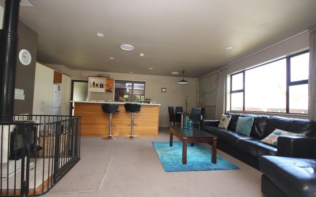 17b Denby Place