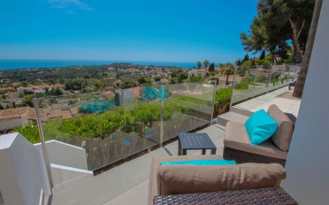 Amigos - holiday home with private swimming pool in Moraira