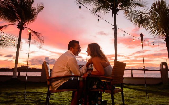 Bahia del Sol Beach Front Boutique Hotel