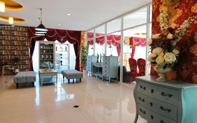 Grand Holiday Residence
