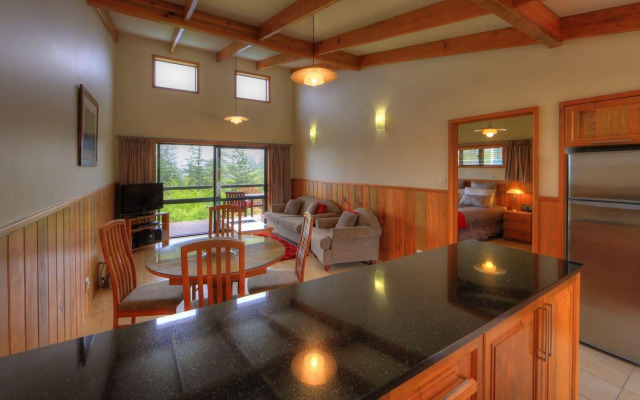 Endeavour Lodge