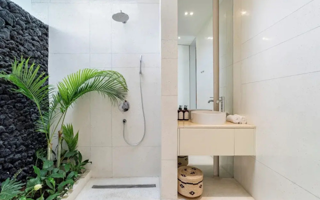 Azure 2BR Villa in Ubud Rice Field views