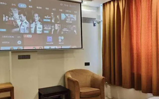 Jiangmen Manzhou Luxury Apartment (Jiangmen East Station Branch)