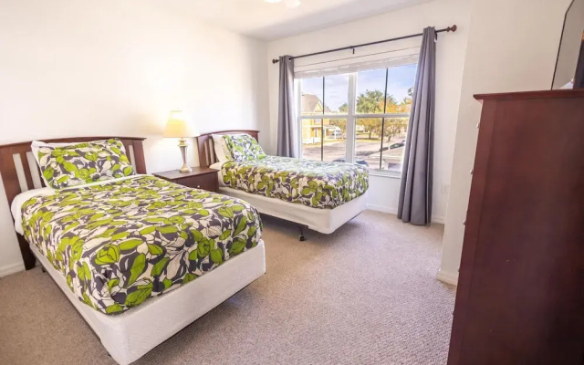 4562 YR - Amazing 4 Bed Private Getaway
