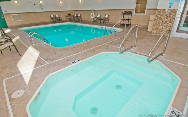 Holiday Inn Express Charleston-Kanawha City by IHG