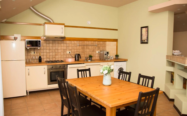 Loyal Guest House Apartments on 9th Line Street