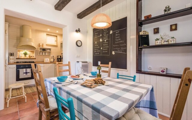 Awesome Home in Novalja With Wifi and 2 Bedrooms