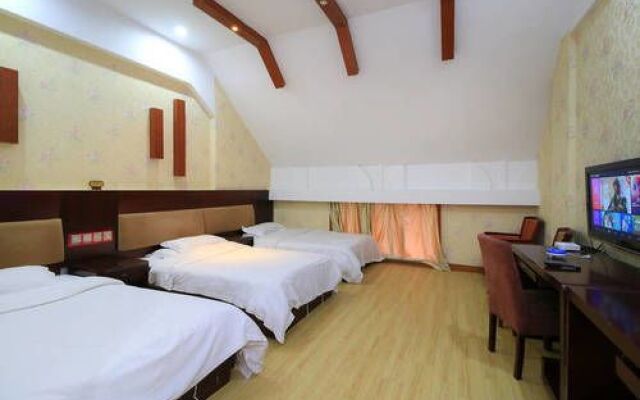 Yiwu Golden Place Hotel