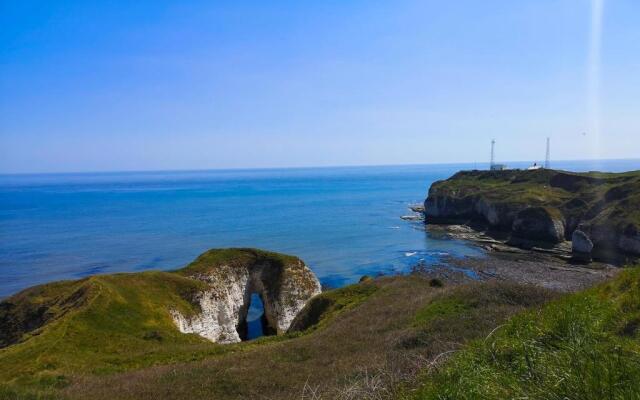 Sunrise View 2 Bed Apartment Sleeps 4 Spa Bath