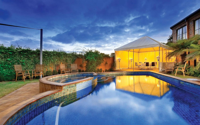Best Western Plus Buckingham International