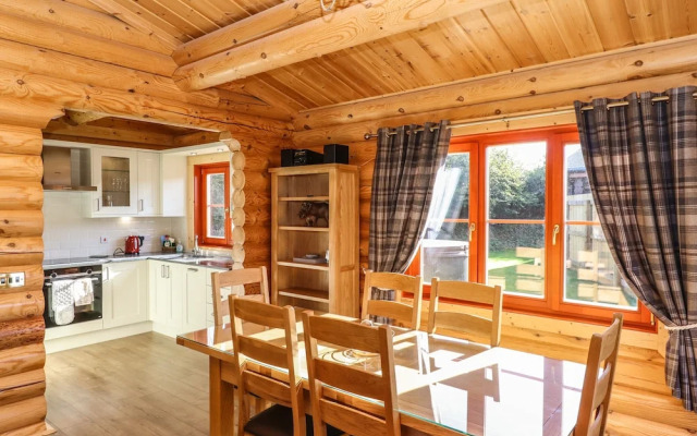 Pine Lodge
