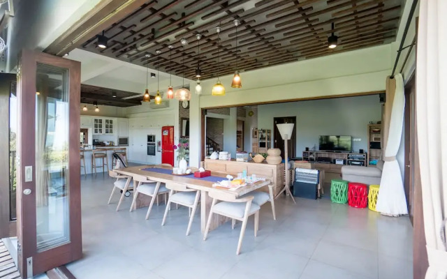 The Ocean Views Luxury Villas & Apartment