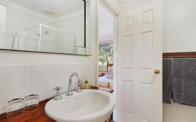 Shambhala Guesthouse