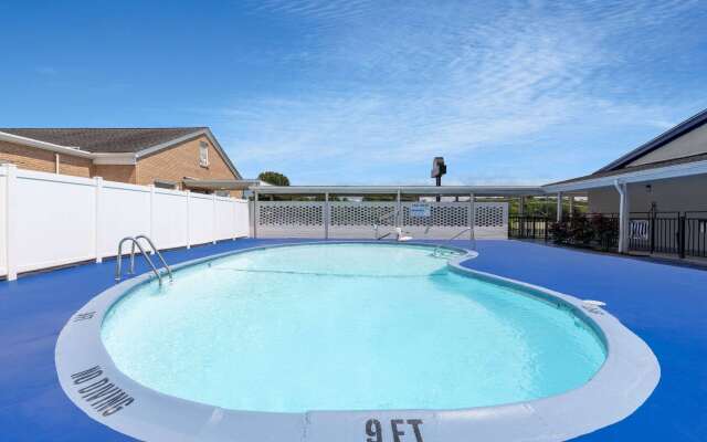 Days Inn by Wyndham Lincolnton