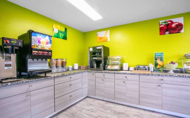 Quality Inn & Suites Metropolis I-24