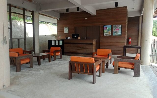 Bar and Bed