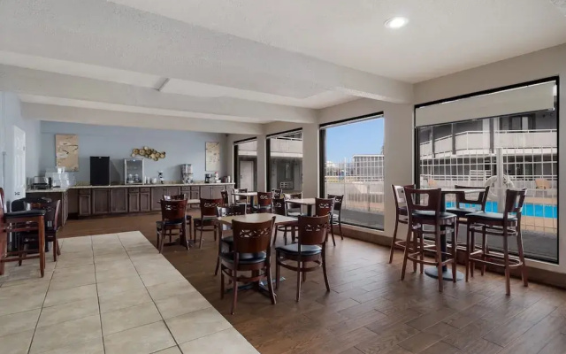 Отель Spanish Trail Inn