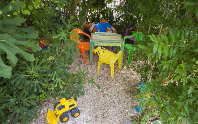 Arc - 5 M From Beach - A1 Green