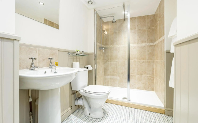 Best Western Limpley Stoke Hotel