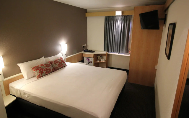 ibis Newcastle