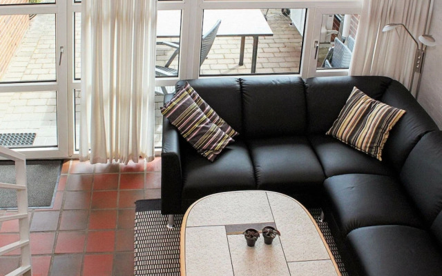 6 Person Holiday Home in Blavand