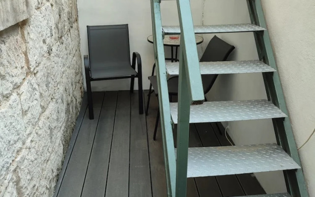 Elegant APT 5 min walk from Split center