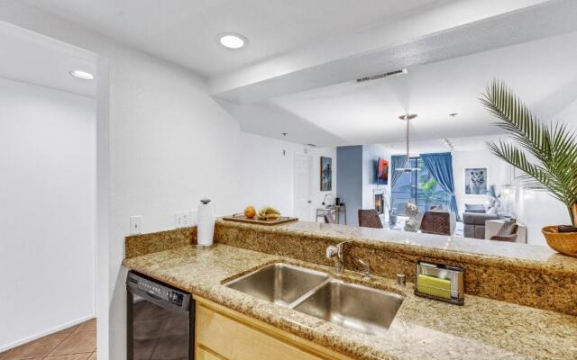 Spacious 2BR Santa Monica Beach Condo