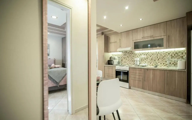 'The Ivory' House Project In Athens