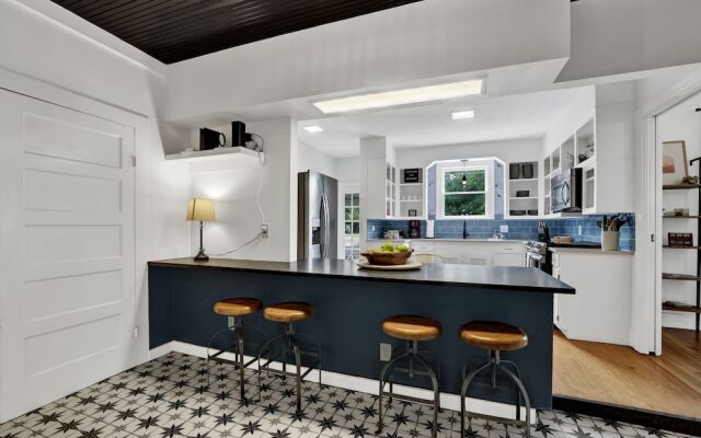 Walk 2 Main Hot Tub Putt-putt