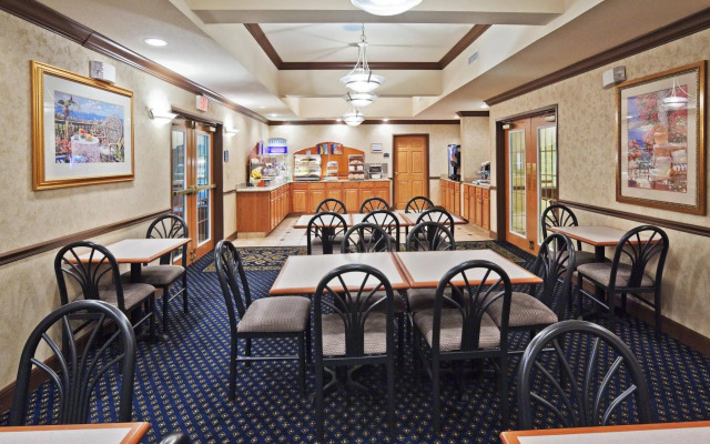 Holiday Inn Express & Suites Glenpool-Tulsa South by IHG