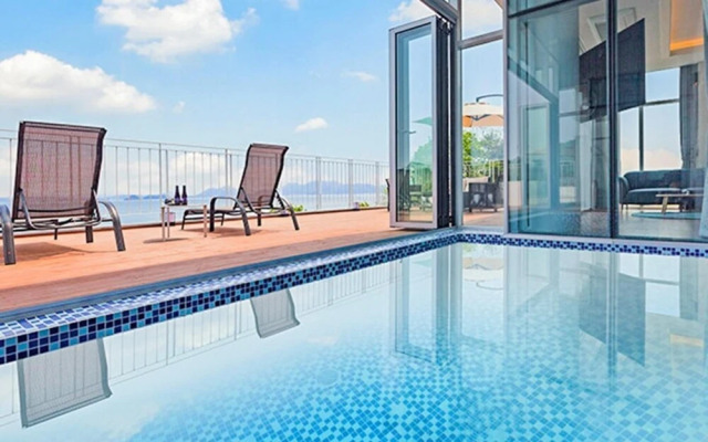 Yeosu Marine Terrace Poolvilla