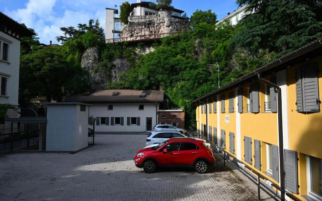 YUGOGO GRAZIOLI 27 Trento Centro