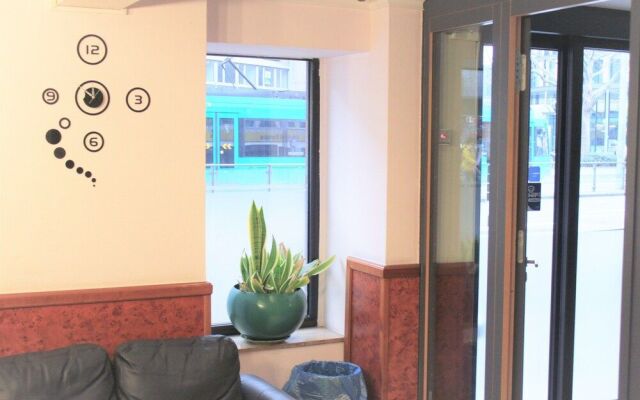 FrankAir Star Hotel Frankfurt City