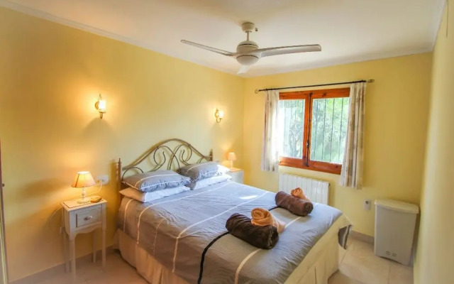 Simon - Pretty Holiday Property with Private Pool in Benissa