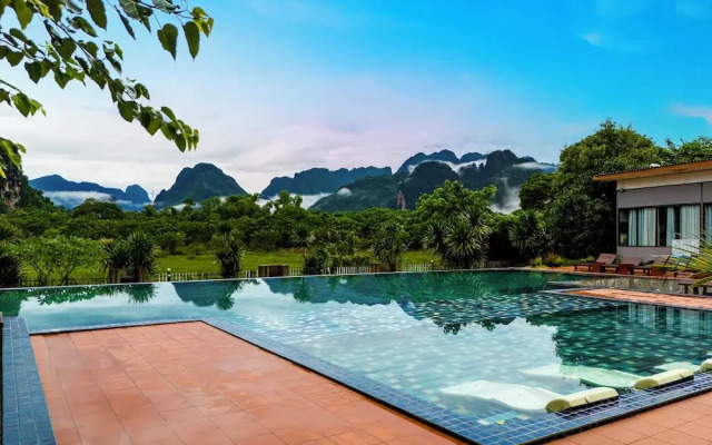 Lisha Grand Hotel C Vangvieng