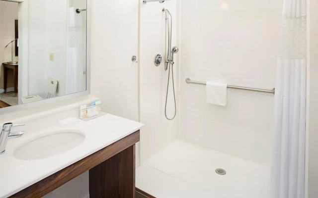 Hampton Inn & Suites Palmdale