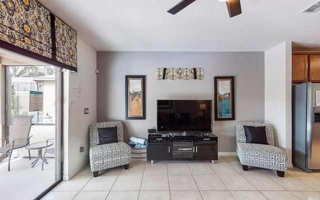 Fantastic Cypress Pointe Vacation Home