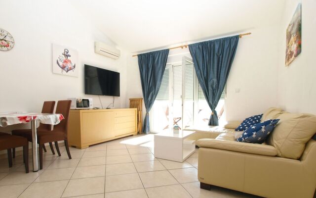 Apartment 1970