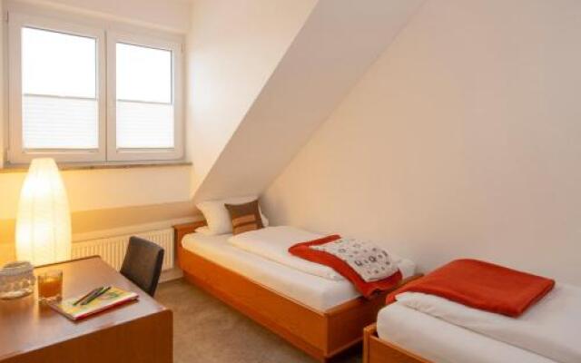 Hotel & Boarding House Schlosserwirt