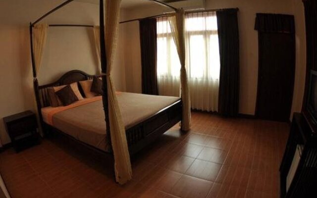 Family Boutique Home & Travel