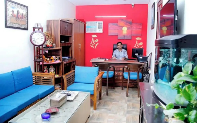 Room in Guest Room - Maplewood Guest House, Neeti Bagh, New Delhiit is a Boutiqu Guest House - Room 4 — фото 5