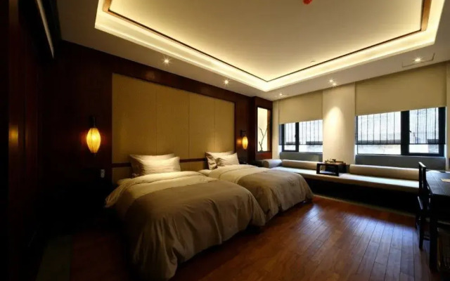 Putuoshan Ruyige Junlan Guest House