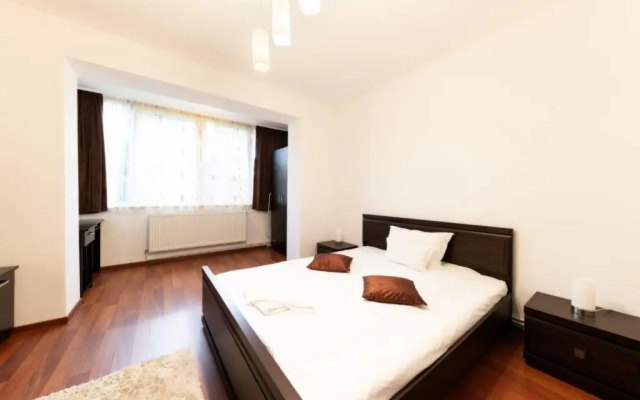 Montana Popa ApartHotel