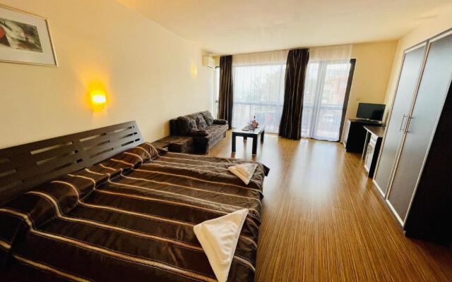 At the Americans Hotel