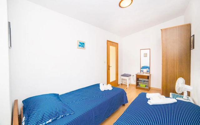 Studio Next to the Beach w Terrace and Parking