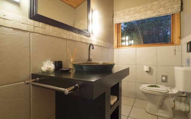 Cliffhanger Cottages