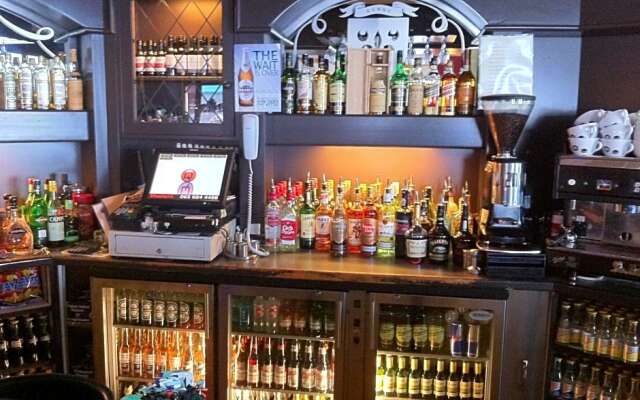 Galway Arms Inn