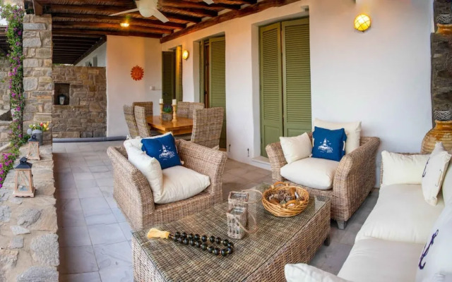Villa Suerte in Paros